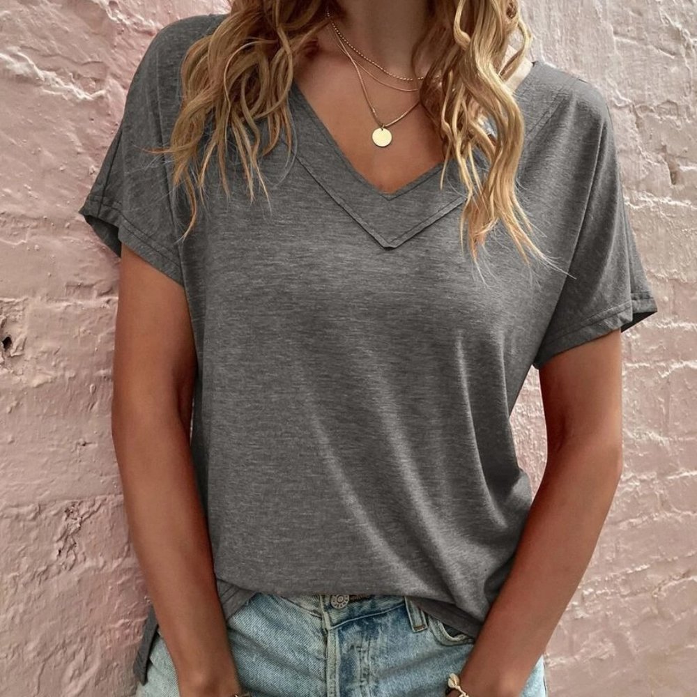 ***BNWOT*** - Women's V-Neck Casual T-Shirt - Small